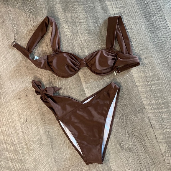 ☀️ 6 for $26 ☀️ Bikini Solid Ruched Tie Side Bikini Swimsuit - Picture 5 of 8